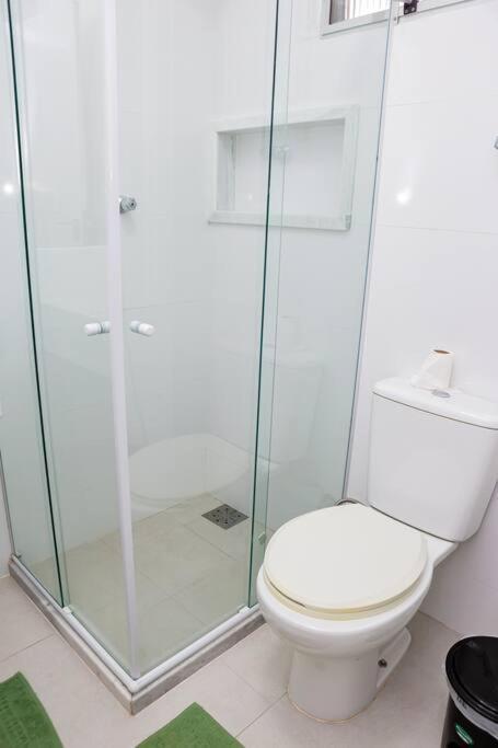 Apartamento Completo - O Melhor Custo X Beneficio Pertinho De Tudo - 3 Minutos A Pe Da Praia Guarapari Exterior foto